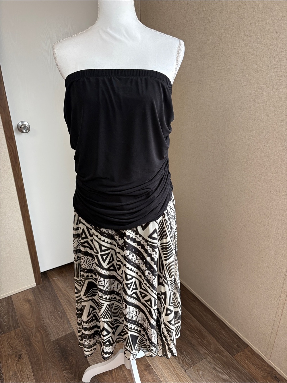 Torrid Womens Strapless Ruched Geometric Dress 2 Black Cream Boho Vacation Flowy